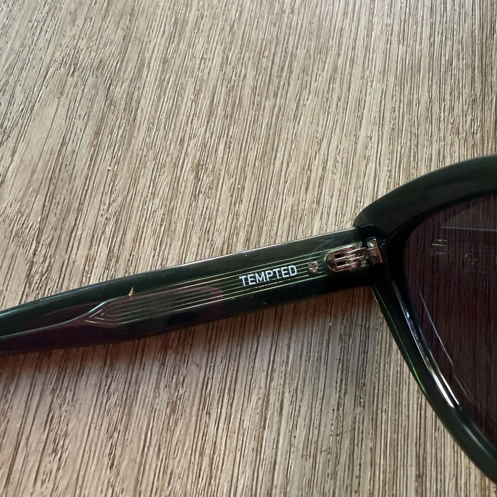 quay australia tempted green pointy retro statement cat eye sunglasses eyewear - Picture 3 of 3